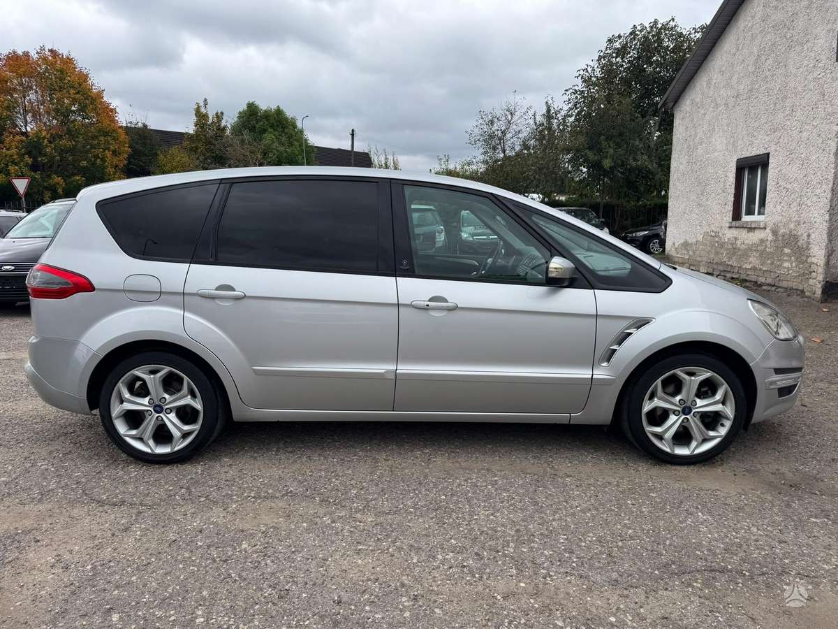 Ford S-MAX 2012 — салон