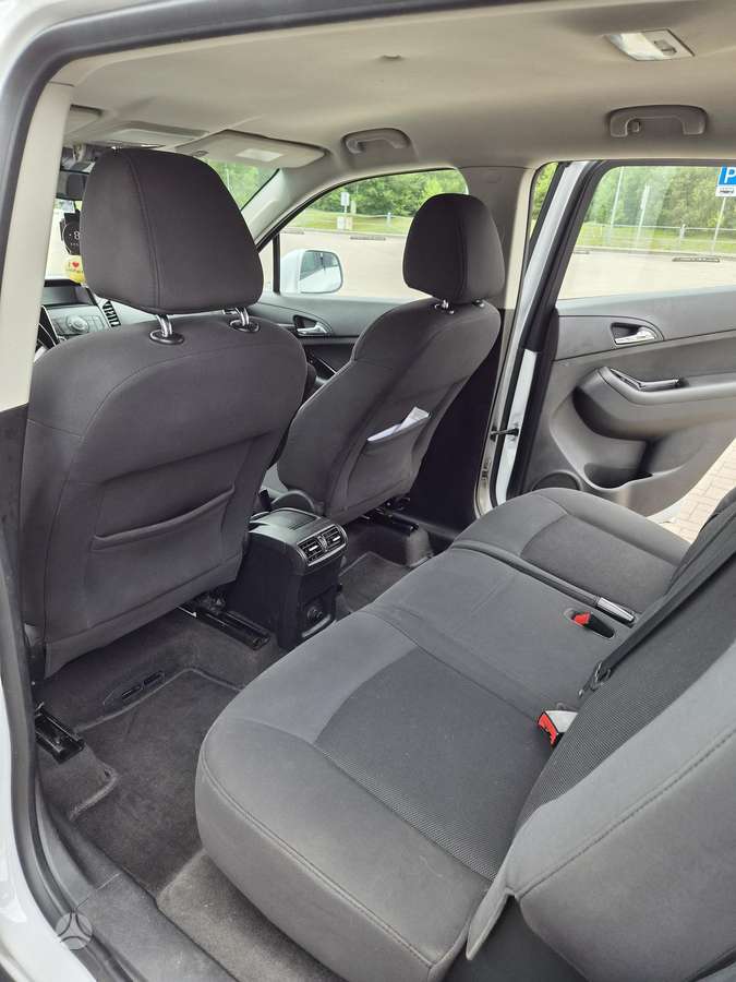 Chevrolet Orlando 2012 — photo 11