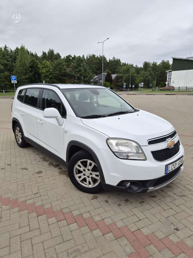 Chevrolet Orlando 2012 — interior