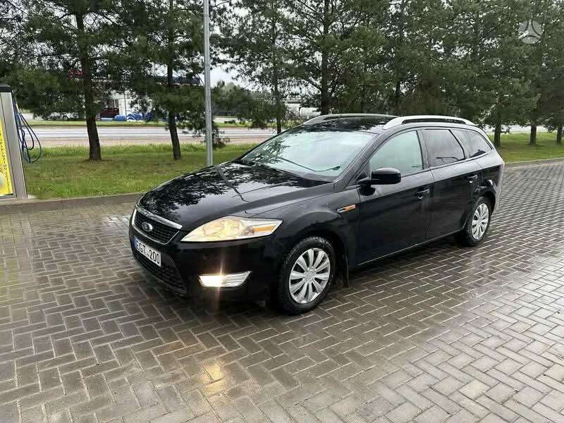 Ford Mondeo 2010 — interior