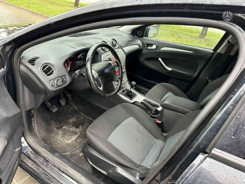 Ford Mondeo 2010 — photo 6