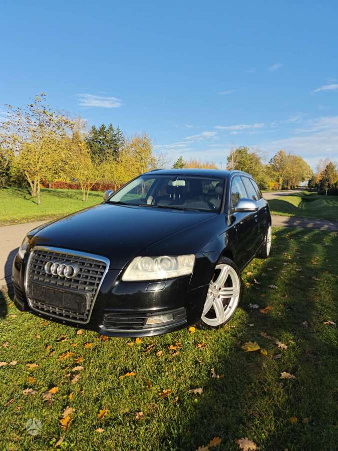 Audi A6 2010 — interior