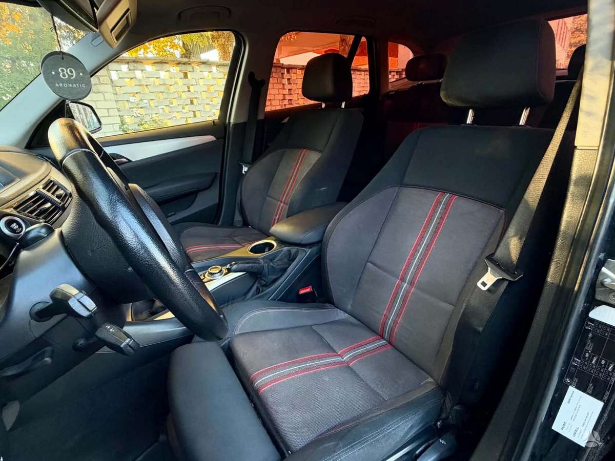 BMW X1 2012 — photo 16