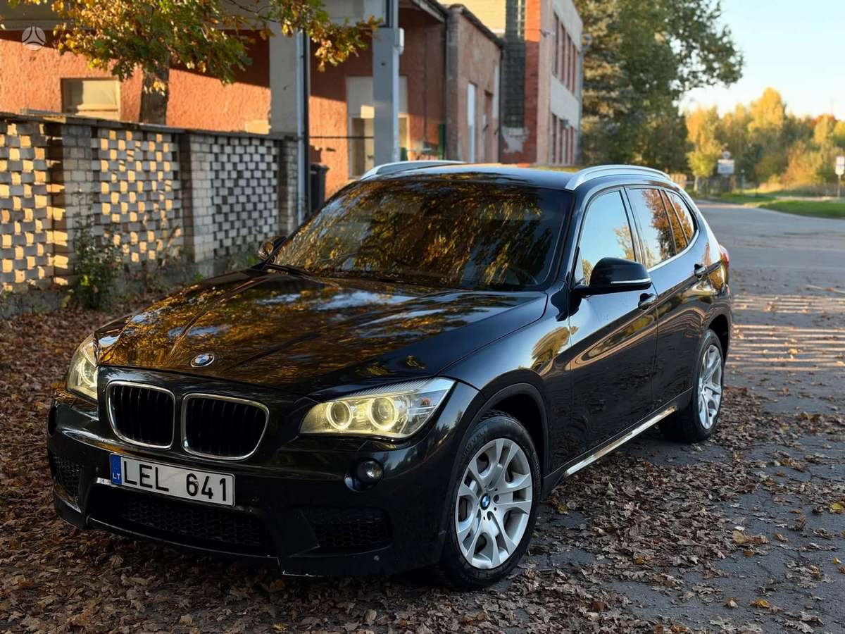 BMW X1 2012 — rear view