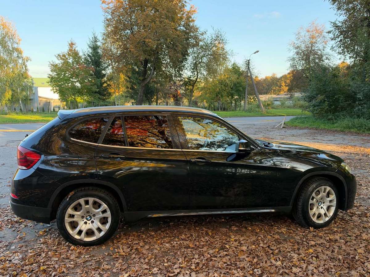 BMW X1 2012 — photo 7