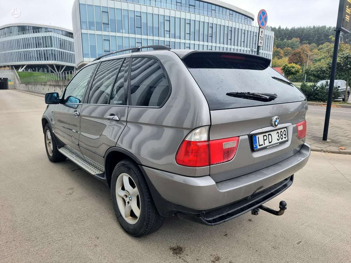 BMW X5 2005 — interior