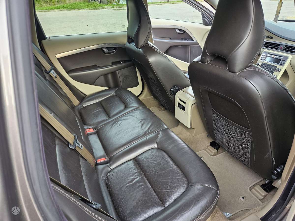 Volvo XC70 2008 — photo 12