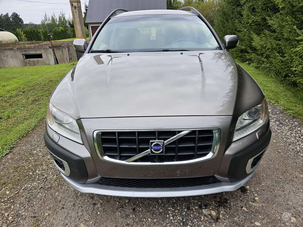 Volvo XC70 2008 — rear view