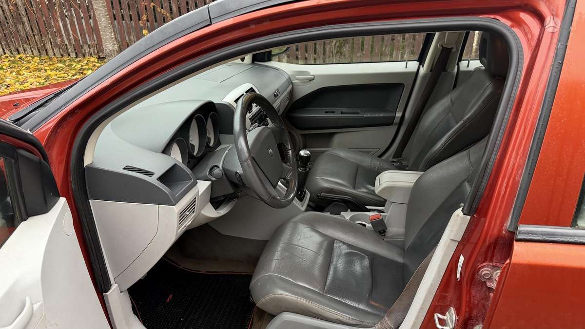 Dodge Caliber 2006 — photo 13