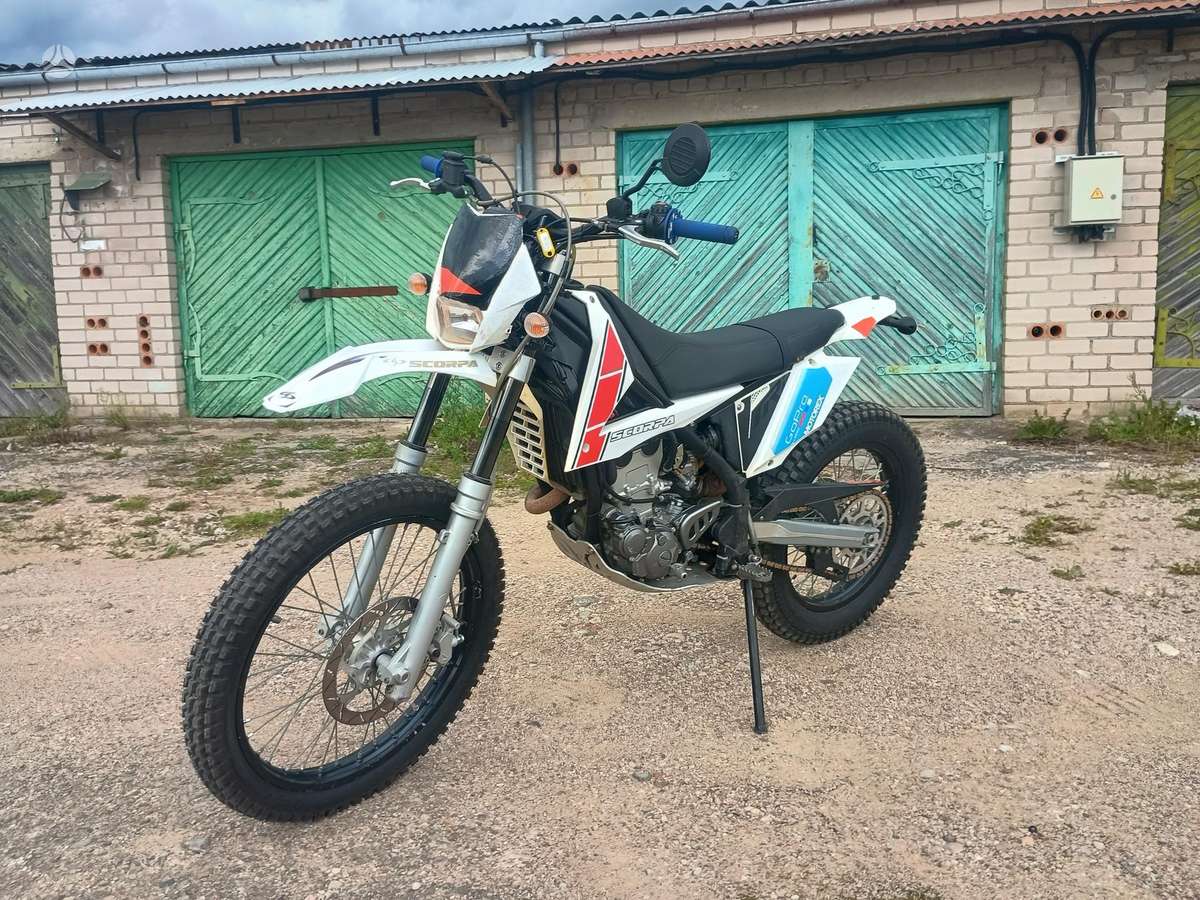 Yamaha Scorpa 2008 — rear view