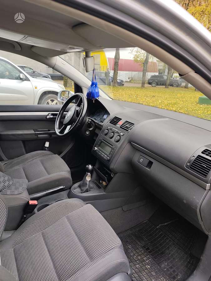 Volkswagen Touran 2004 — photo 12