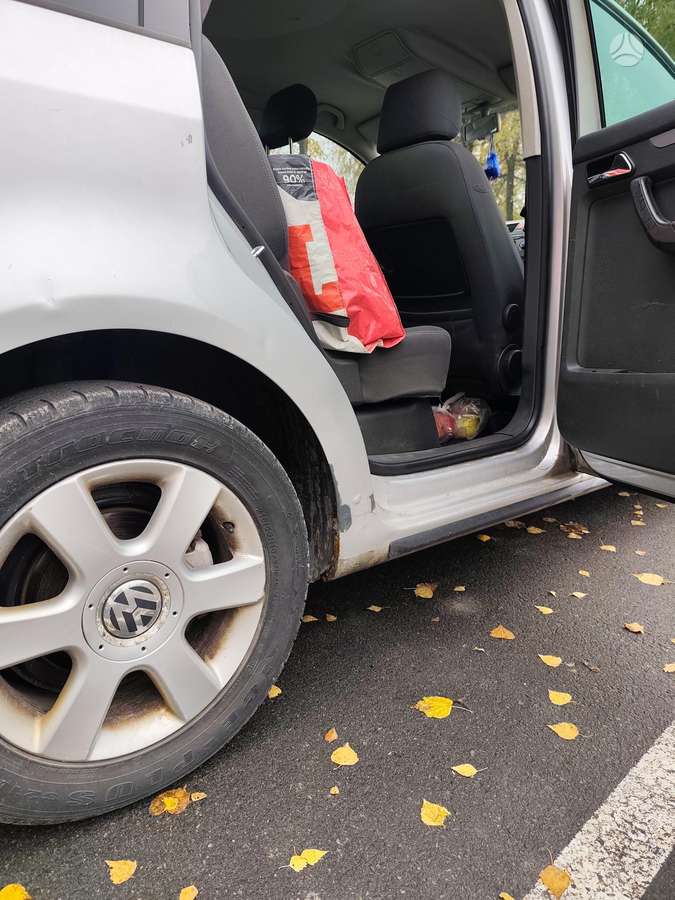 Volkswagen Touran 2004 — photo 13