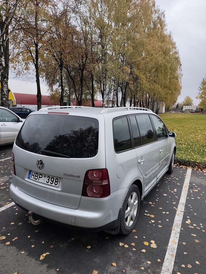 Volkswagen Touran 2004 — photo 5