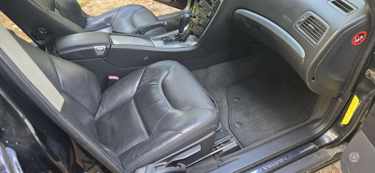 Volvo V70 2006 — photo 10