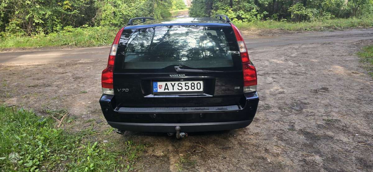 Volvo V70 2006 — engine 2401 cm³, 185 HP (136kW)