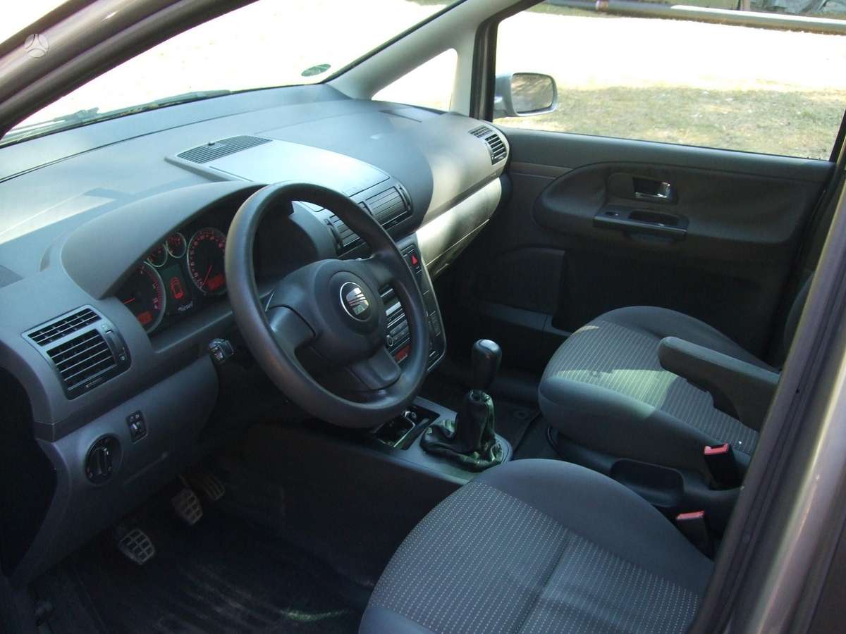 Seat Alhambra 2008 — двигун 1968 cm³, 140 HP (103kW)