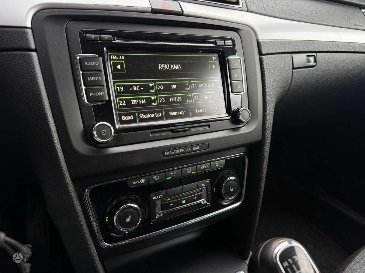 Skoda Superb 2010 — photo 20