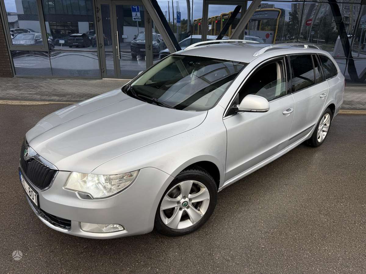 Skoda Superb 2010 — photo 7