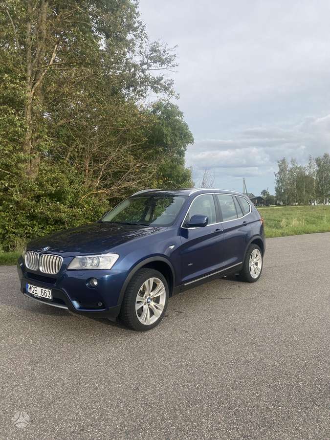 BMW X3 2011 — вигляд ззаду