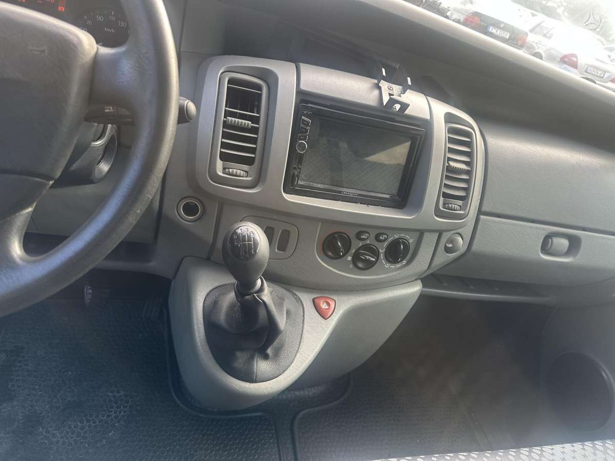 Renault Trafic 2007 — photo 6