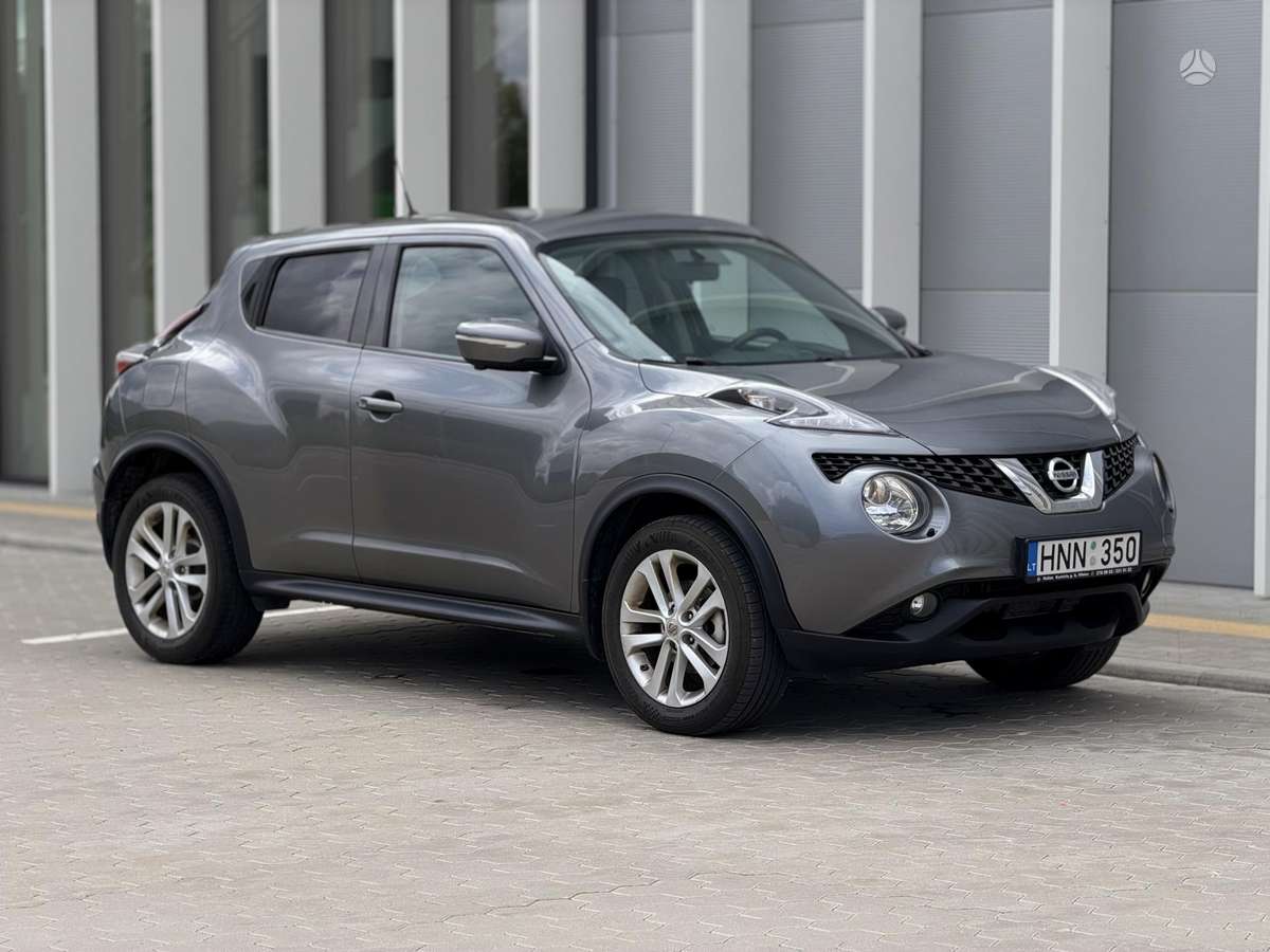 Nissan Juke 2015 — interior