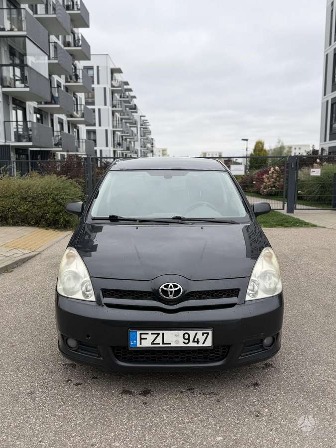 Toyota Corolla 2008 — вигляд ззаду