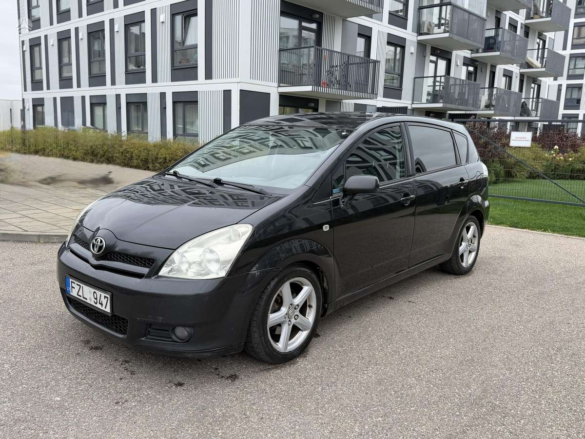 Toyota Corolla 2008 — салон