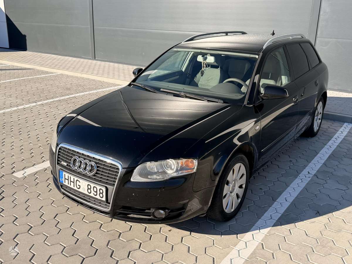 Audi A4 2007 — салон