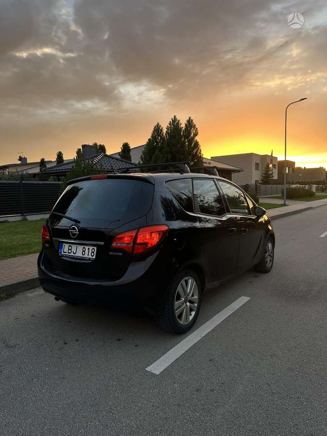 Opel Meriva 2012 — двигун 120 HP (88kW)