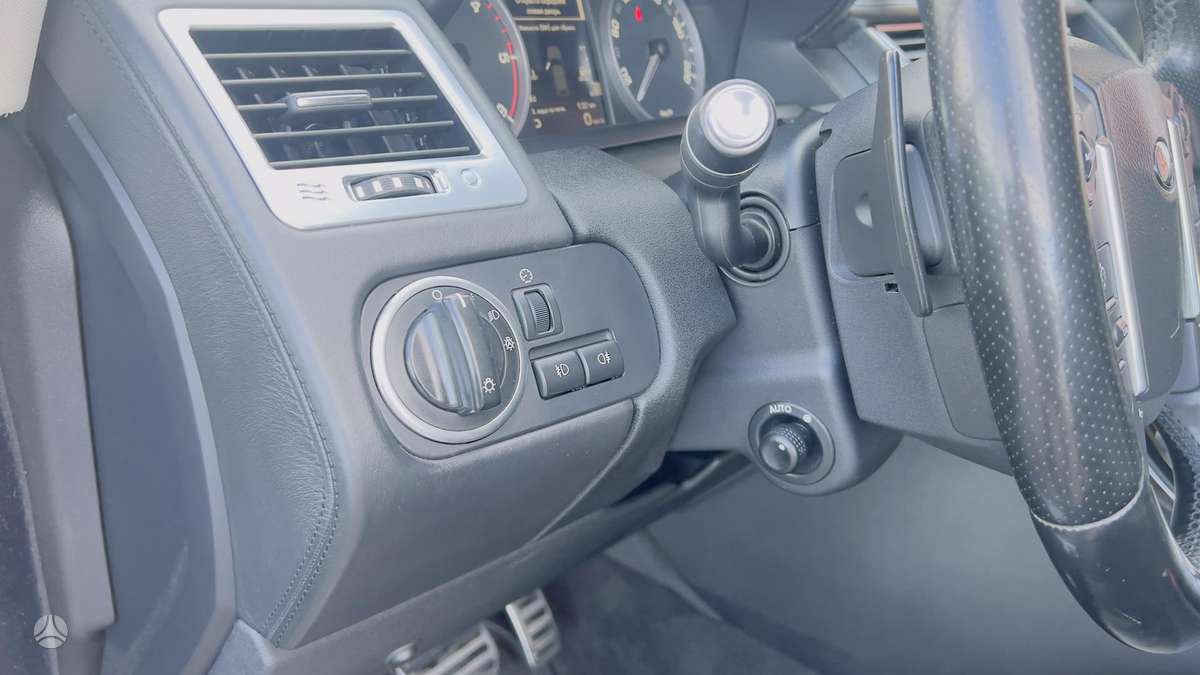 Land Rover 2012 — photo 6