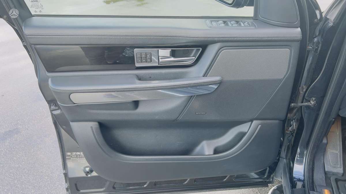 Land Rover 2012 — photo 7