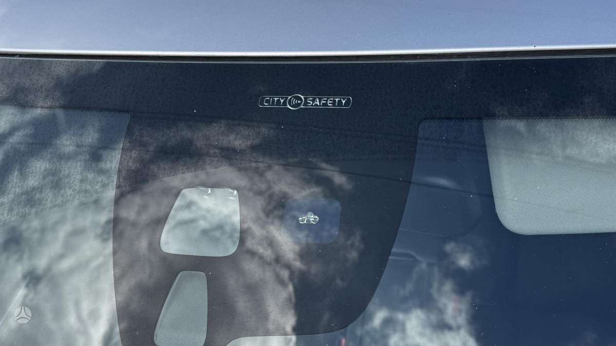 Volvo V60 2010 — photo 14