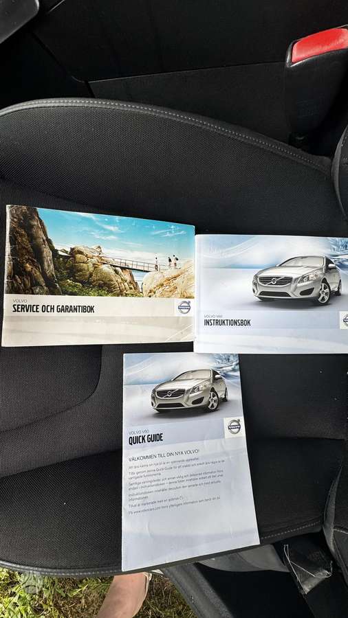 Volvo V60 2010 — photo 20