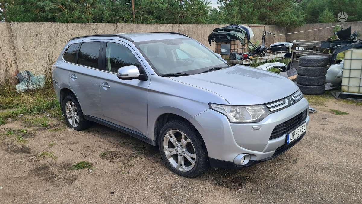 Mitsubishi Outlander 2014 — двигун 1998 cm³, 150 HP (110kW)