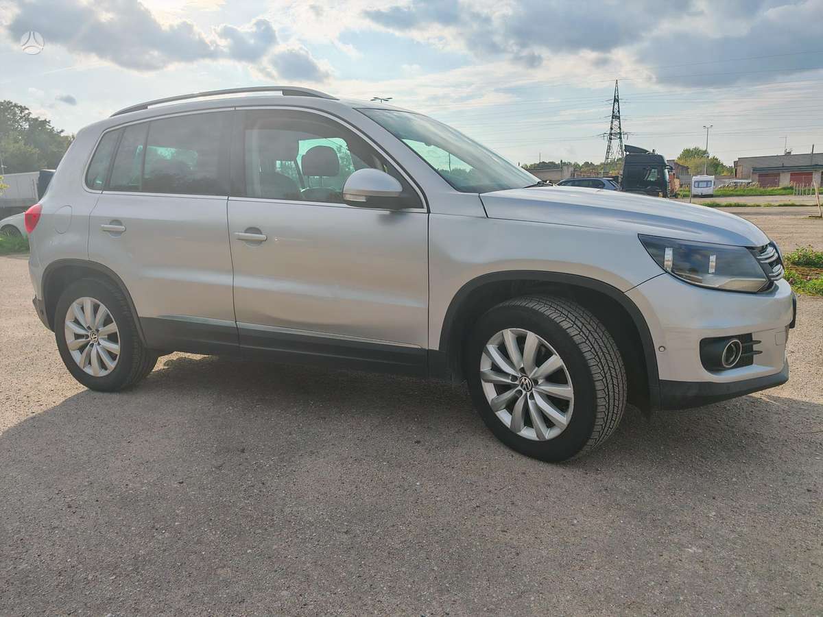 Volkswagen Tiguan 2014 — interior
