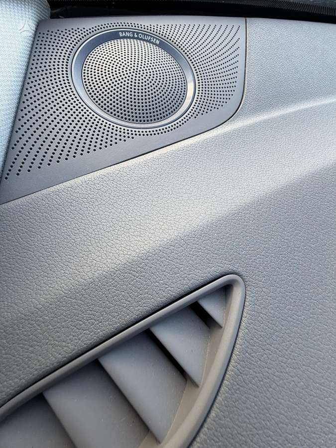 Audi A4 2010 — photo 16
