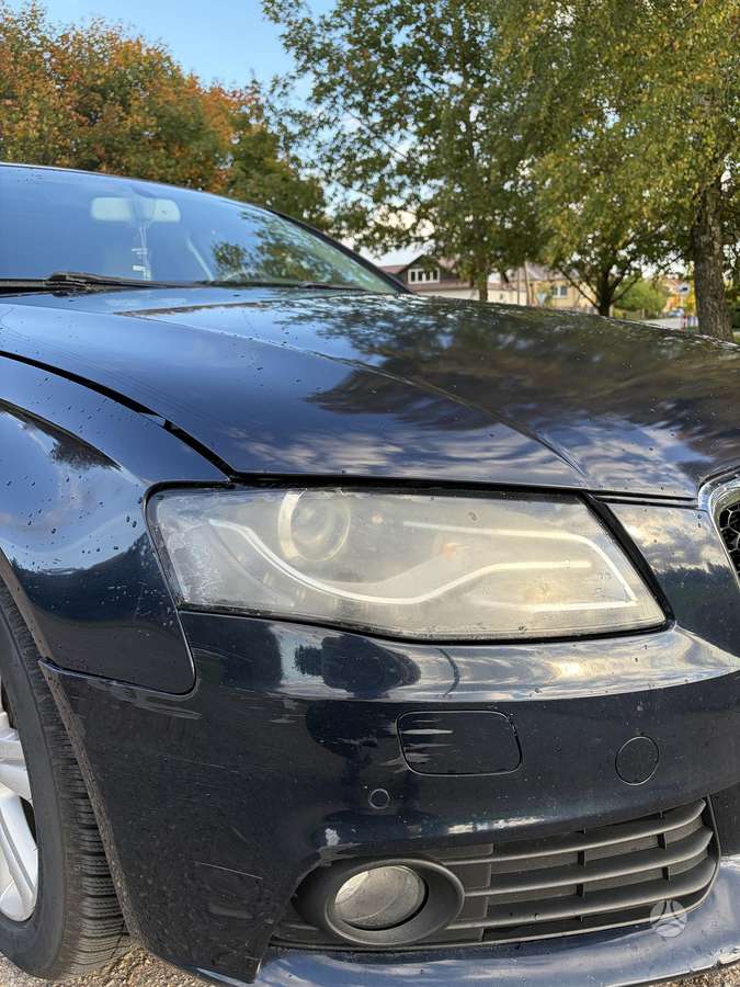 Audi A4 2010 — photo 22