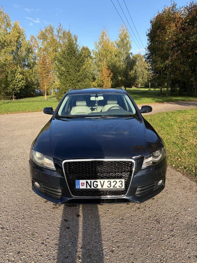 Audi A4 2010 — photo 8