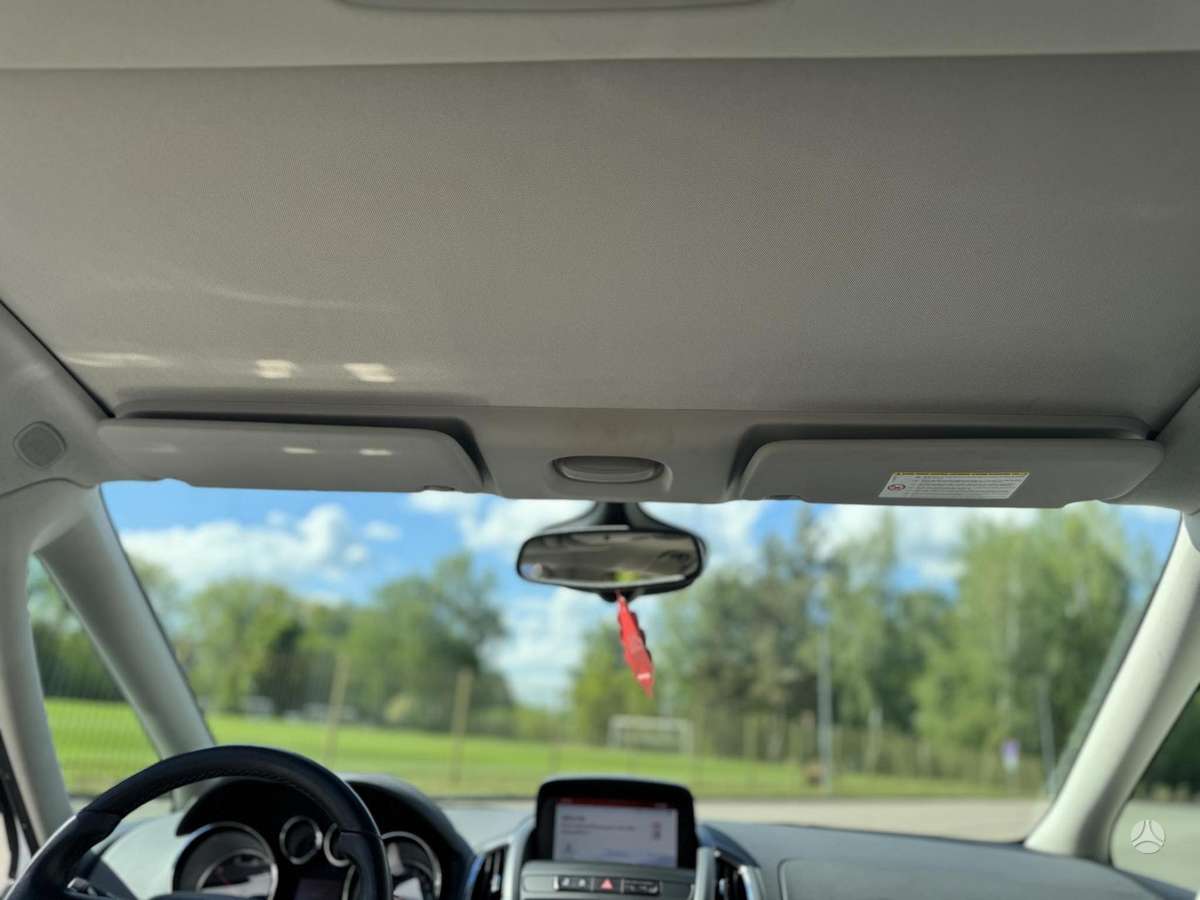 Opel Zafira 2014 — photo 19