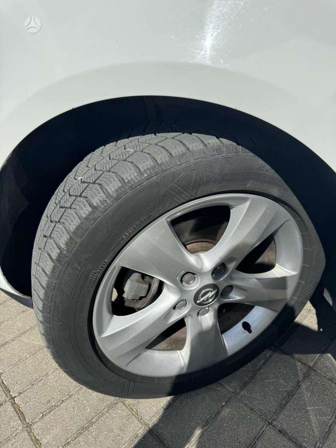 Opel Zafira 2014 — photo 20