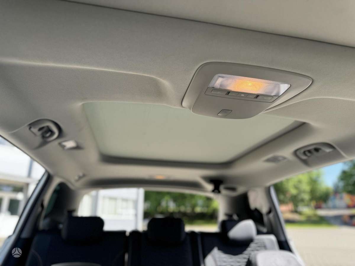 Opel Zafira 2014 — photo 23