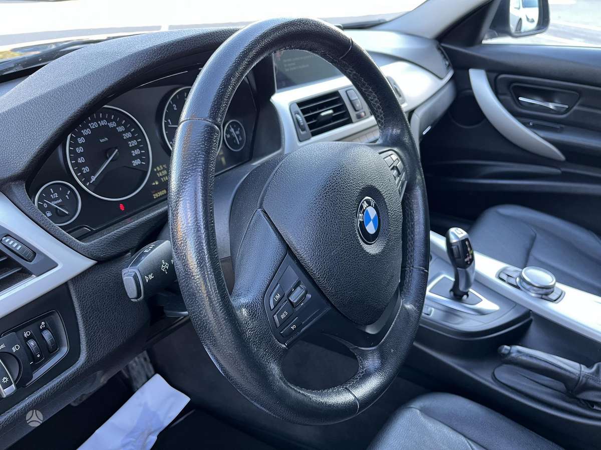 BMW 320 2014 — photo 12
