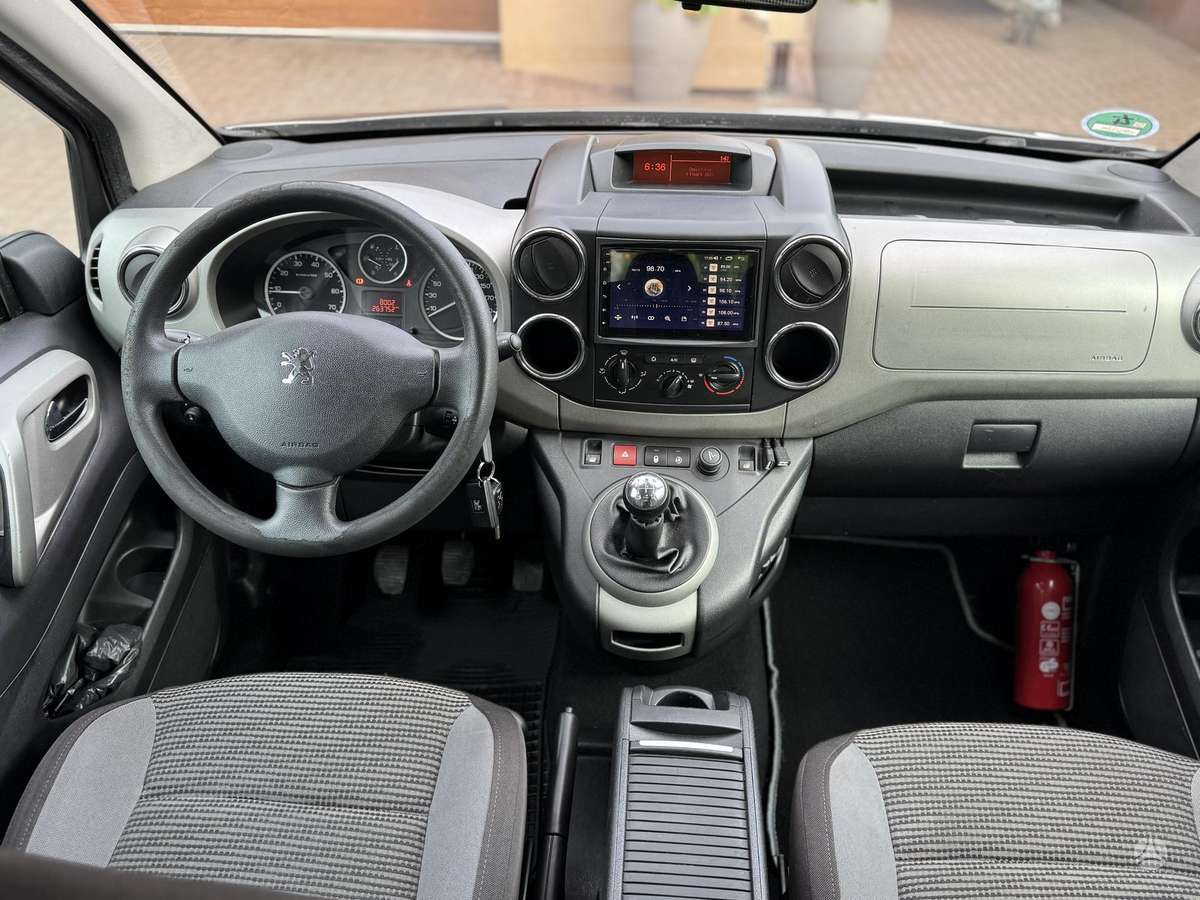 Peugeot Partner 2009 — photo 11