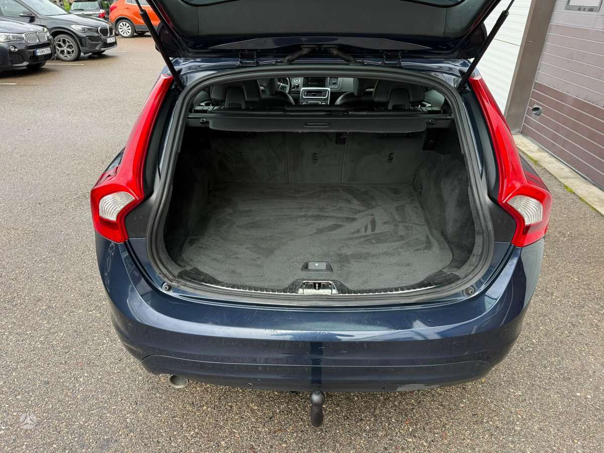 Volvo V60 2013 — photo 19