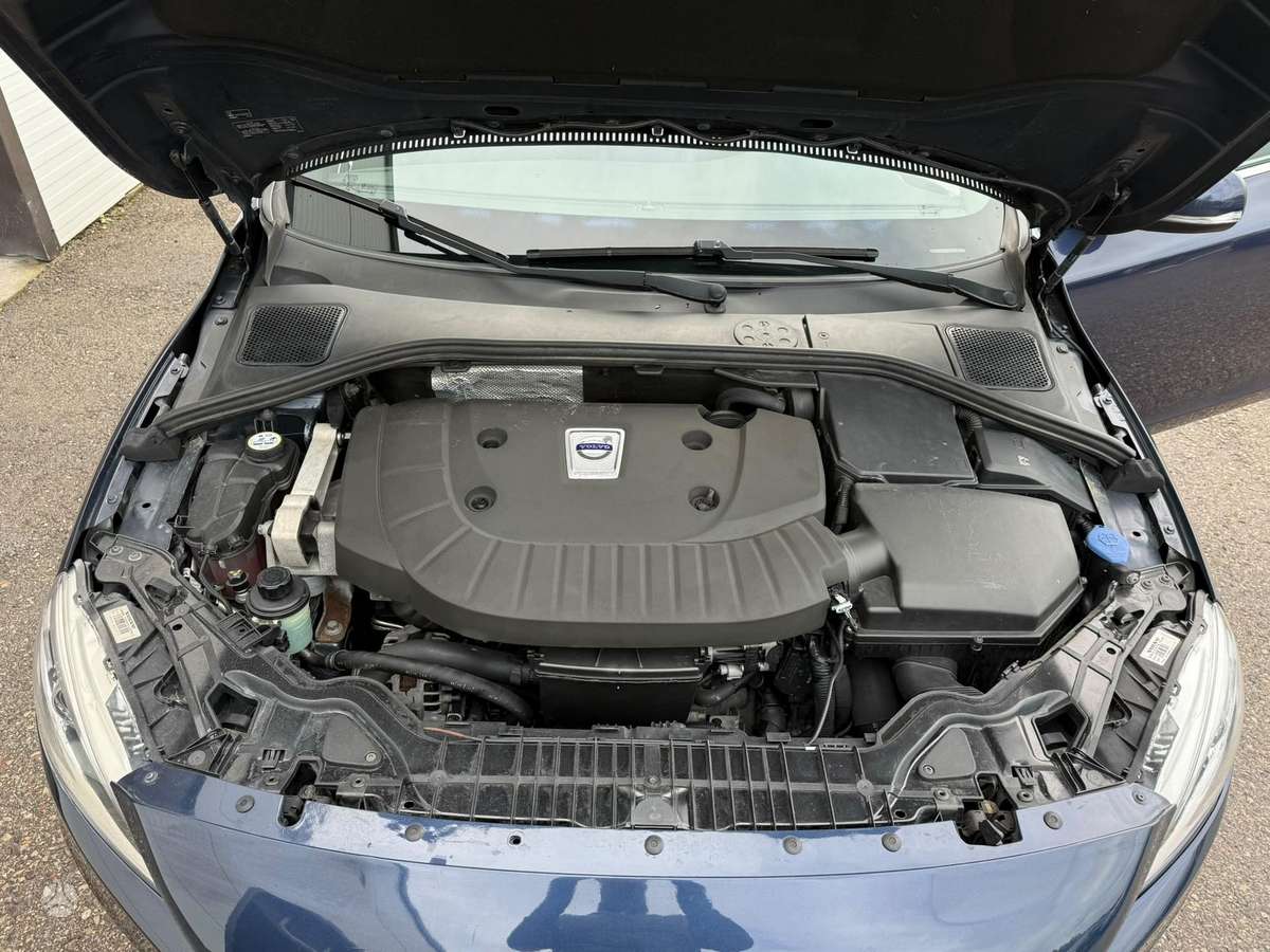 Volvo V60 2013 — photo 22