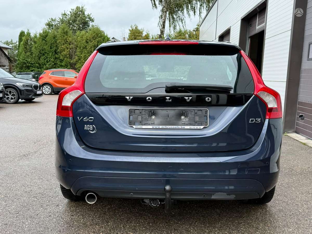 Volvo V60 2013 — photo 8