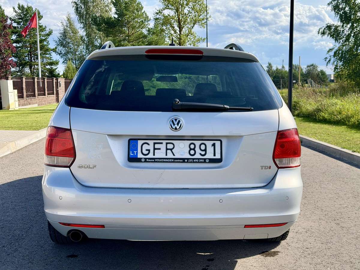 Volkswagen Golf 2012 — engine 1598 cm³, 105 HP (77kW)