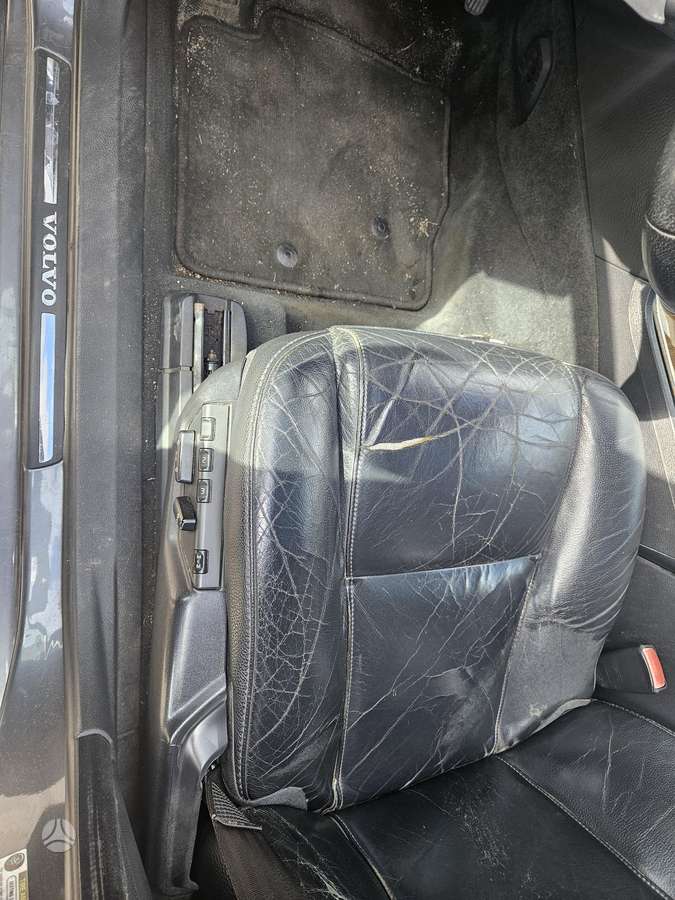 Volvo XC90 2008 — engine 3192 cm³, 243 HP (179kW)