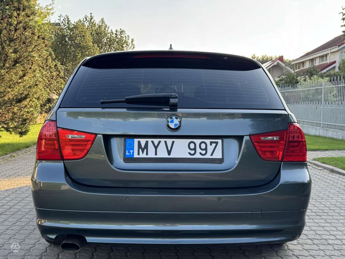 BMW 318 2012 — photo 5