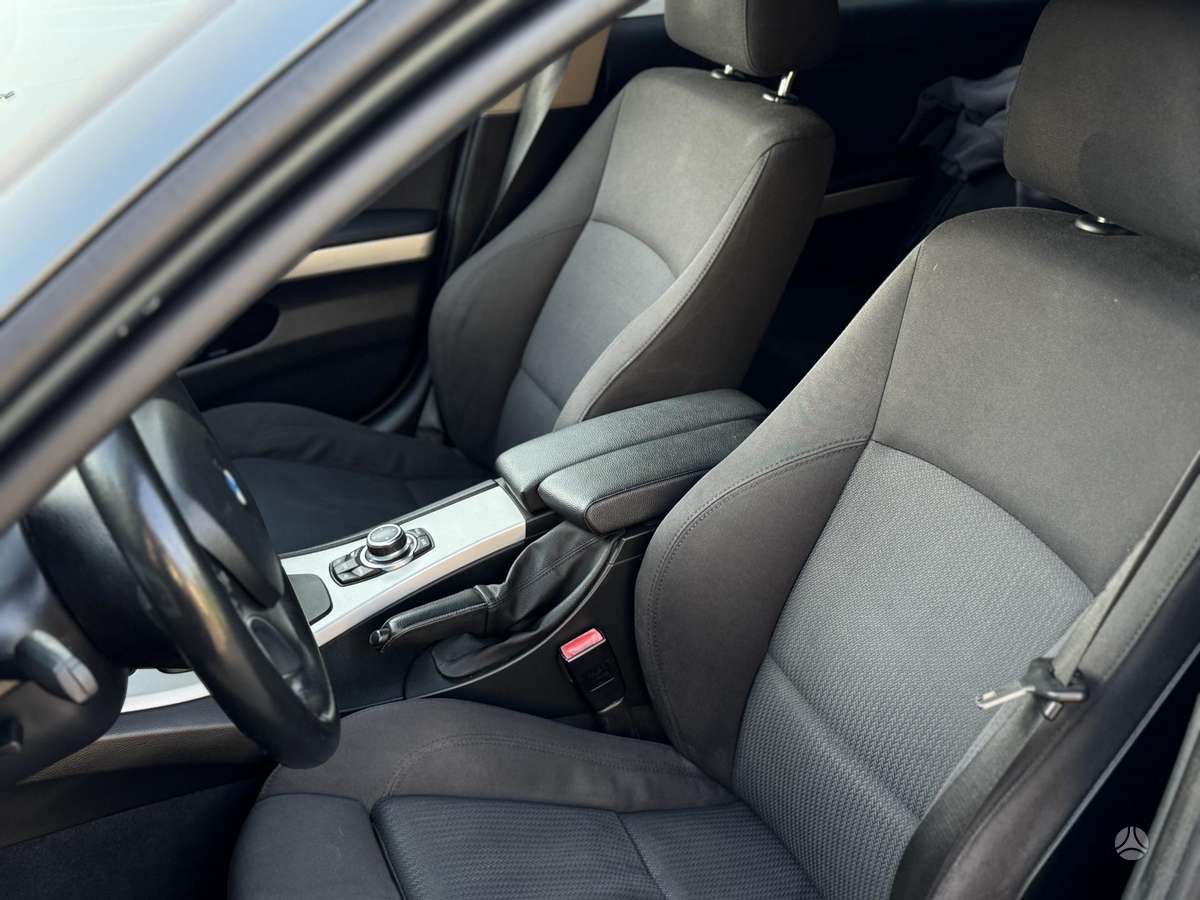 BMW 318 2012 — photo 9